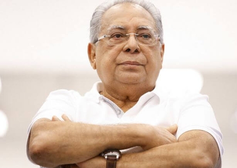 Amazonino anuncia ingresso no DEM e não descarta candidatura ao governo