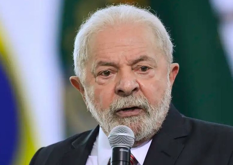 Lula afirma que vai continuar aumentando salário acima da inflação