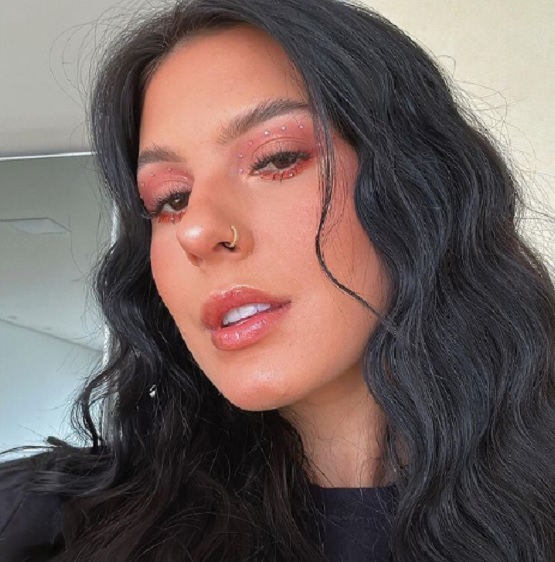 Ana Castela se pronuncia após fim do namoro com Gustavo Mioto