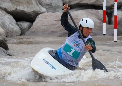 Ana Sátila leva ouro na canoagem slalom do Pan 2023