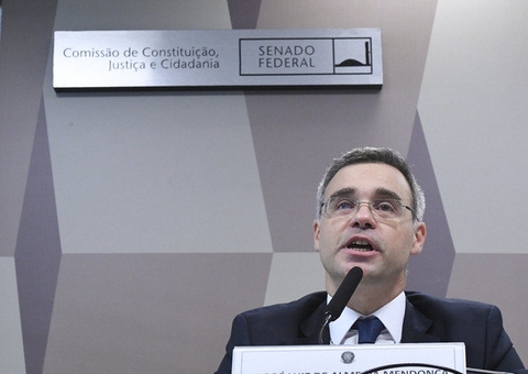 CCJ aprova indicação de André Mendonça para o STF