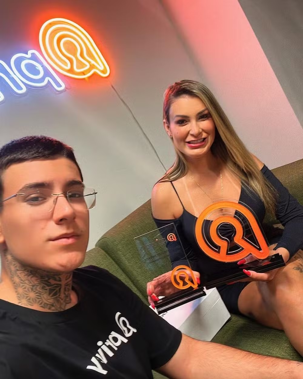 Filho revela quanto ganha para filmar Andressa Urach fazendo sexo