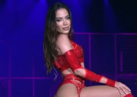 Bumbum de Anitta rouba a cena durante Show da Virada na Globo