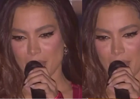 Anitta dá bronca em fã durante show; vídeo