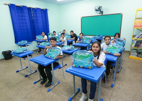Prefeitura abre ano letivo 2024 das escolas da zona rural de Manaus