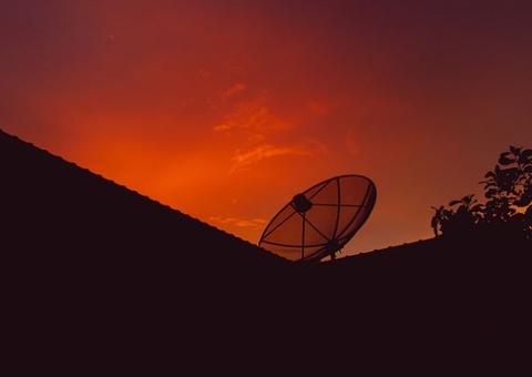 Famílias de baixa renda podem trocar de graça sua antena parabólica
