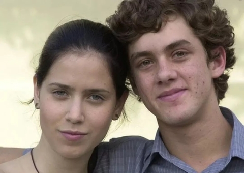 21 anos após Presença de Anita, Mel Lisboa e Leonardo Miggiorin ressurgem juntos em foto