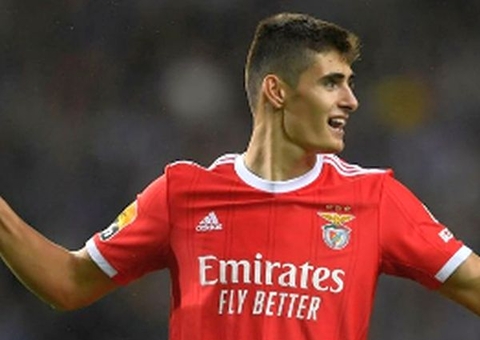 Polêmicas sobre Cristiano Ronaldo ofuscam novato-sensação de Portugal