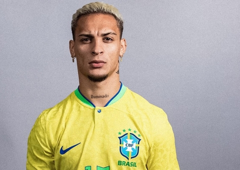 Antony é cortado da seleção após denúncia da ex-namorada; Diniz chama Jesus