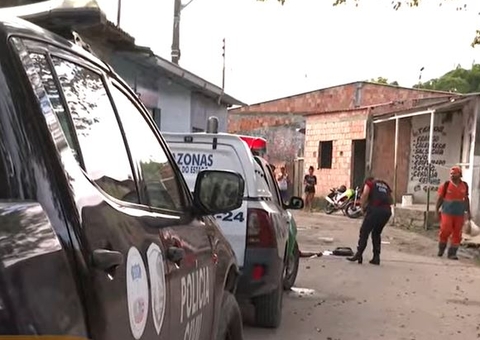 Homem é atacado e morto a facadas em plena luz do dia em Manaus 