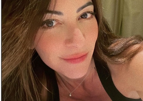 Ana Paula Padrão fala sobre sexo após os 50 anos, menopausa e retirada do útero