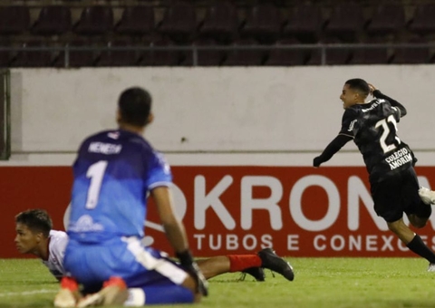 Corinthians arranca vitória de 3 a 1 sobre o Fast Club