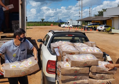 Adaf doa meia tonelada de frango em transporte irregular no Amazonas