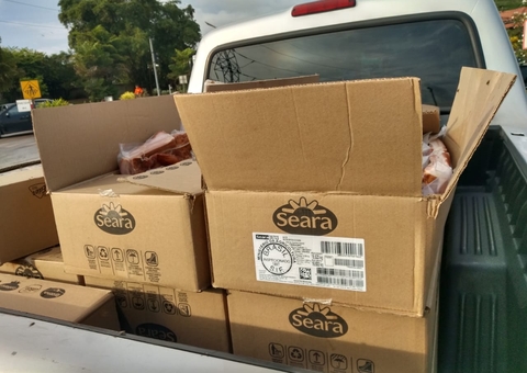 Mais de 280 quilos de carne vencida são apreendidos em depósito em Manaus