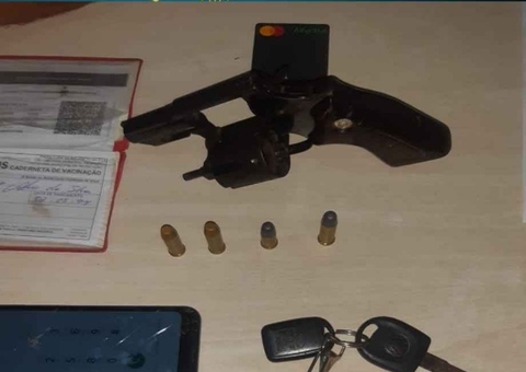 Trio suspeito de cometer assaltos é preso em estrada do Amazonas