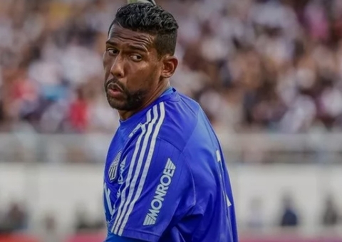 Internado na UTI com Covid-19, ex-goleiro Aranha apresenta melhora