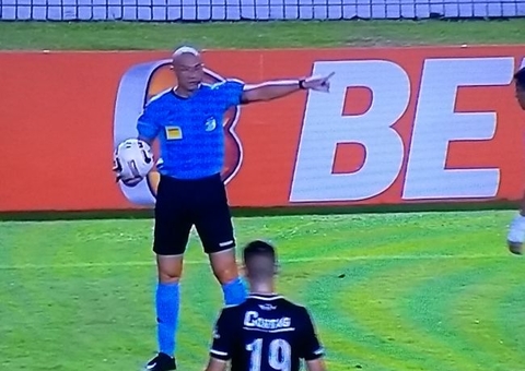 Árbitros espanhóis ameaçam fazer greve por aumento de violência no futebol