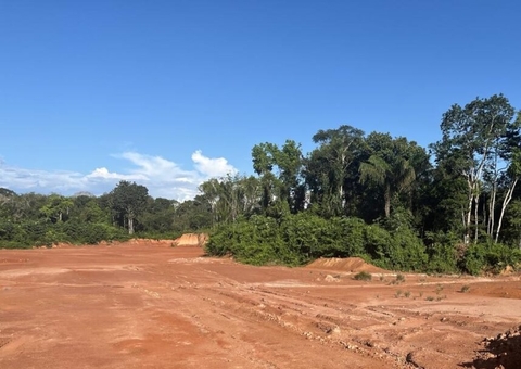 Empreendimentos são autuados por extração ilegal de argila no Careiro