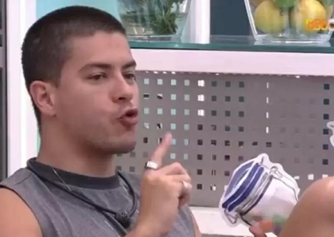 BBB 22: 'Eu não como jujuba', diz Arthur Aguiar enquanto come jujuba; veja os memes