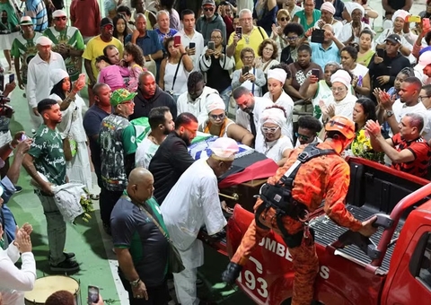 Corpo de Arlindo Cruz é enterrado no Rio após despedida com gurufim