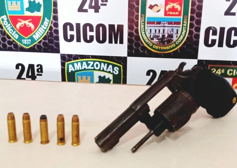 Homem é preso após apontar arma para lojista dentro de galeria em Manaus