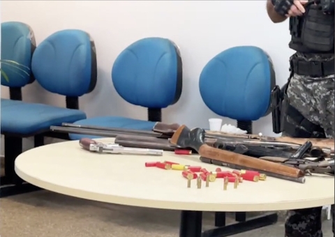 Polícia frustra confronto entre facções criminosas e apreende arsenal em Manaus