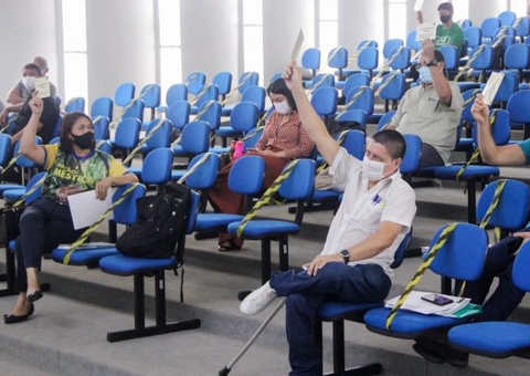 Trabalhadores participam de eleição para Conselho de Saúde em Manaus