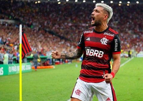 Arrascaeta continua tratamento e faz exame nesta terça