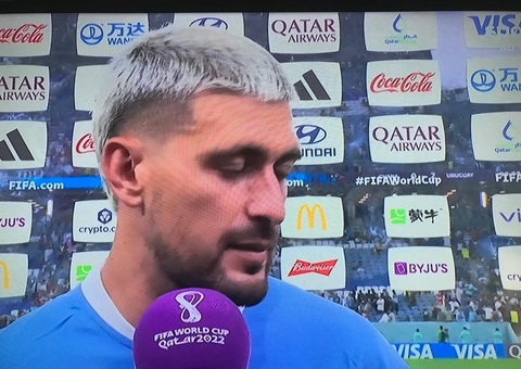 Arrascaeta dá recital e expõe erro de técnico uruguaio na despedida da Copa 