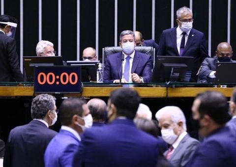 PEC do voto impresso é derrotada e arquivada na Câmara