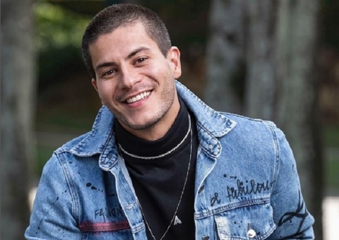 Fãs de Arthur detonam Vogue após boato de boicote no baile da revista; entenda