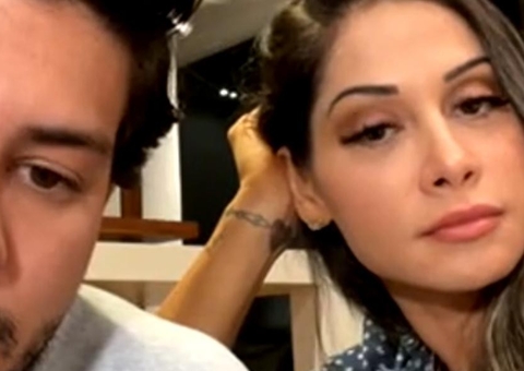 Convertida, Mayra Cardi grava com Arthur: ‘não consigo usar mais decote’
