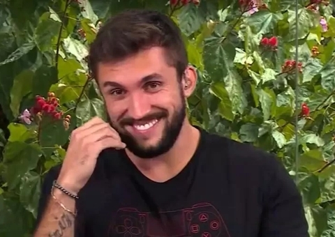 Empresas brigam por Arthur após ex-BBB dizer que foi ao banco