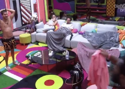 Arthur Aguiar descobre ‘maldição’ do paredão e avisa Douglas