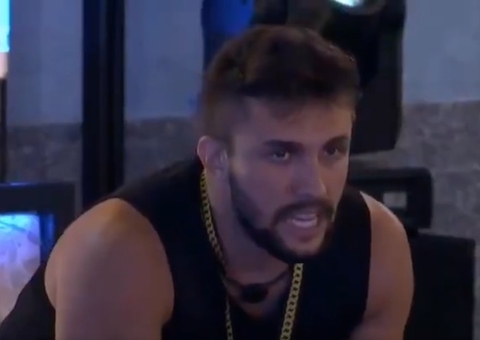 Caio debocha e Arthur se irrita ao tocar Pabllo Vittar em festa: ‘Tô puto’ 