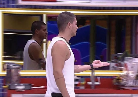 BBB22: Arthur olha cozinha VIP e reclama: ‘era pra gente estar aqui’