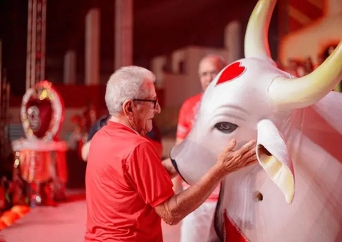 Jair Mendes, ícone do Boi-Bumbá de Parintins, morre aos 82 anos