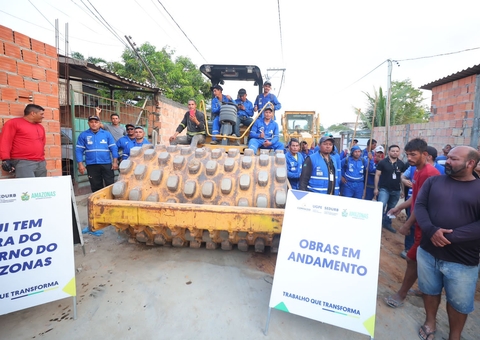 Governo inicia obras de asfaltamento de 22 ruas em comunidade de Manaus
