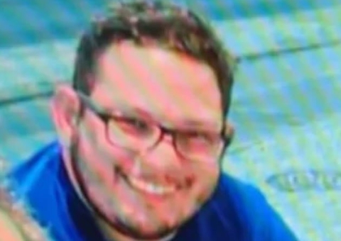 Médico que sobreviveu a ataque em quiosque passa por cirurgia