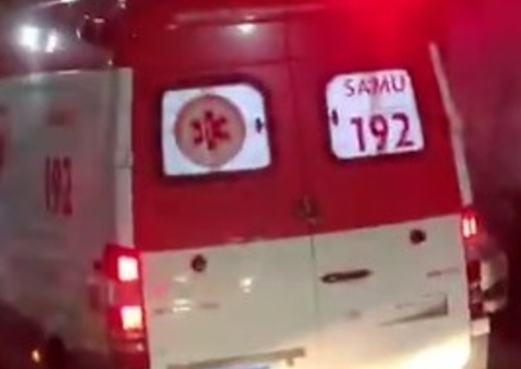 Criminosos atiram em homem durante assalto a carro em Manaus