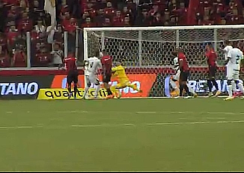 Athetico-PR vence Goiás em estreia no Campeonato Brasileiro