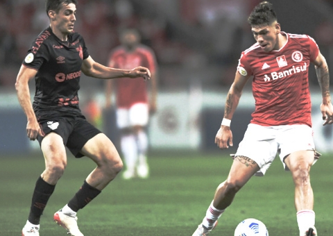 Sem vencer há um mês, Athletico-PR recebe o lanterna