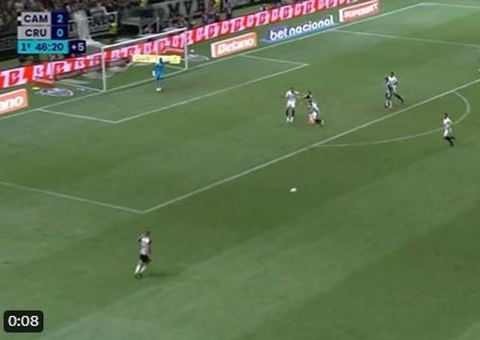 Atlético faz 3 no 1º tempo, e bate Cruzeiro com queda de tabu e 'chororô'