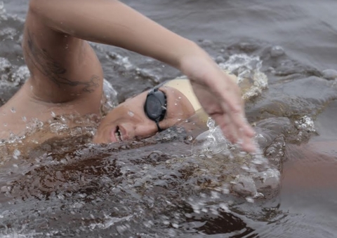 Desafio! Atleta amazonense fará travessia do Rio Negro ida e volta