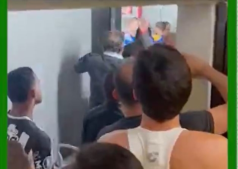 Vídeo: Delegação do Atlético-MG é encurralada durante ataque do Boca Juniors