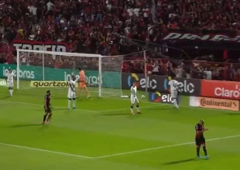 Em casa, Atlético-GO vence Corinthians por 2x0