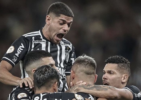 Paulinho brilha, Atlético-MG fura retranca e afunda Corinthians em BH