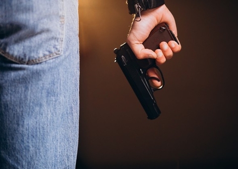 Foragidos são flagrados enquanto faziam arrastão em avenida de Manaus