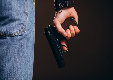 Criminosos invadem sítio e fazem casal refém durante assalto no Amazonas 