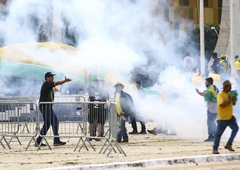 Marinha expulsa 1º militar condenado por atos golpistas
